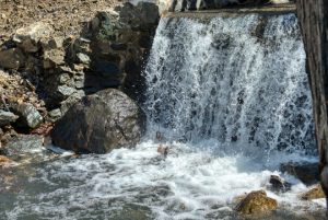 Read more about the article Photo of the Week: White Water, Black Rock