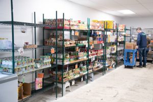 Read more about the article Federal cuts hurting food banks