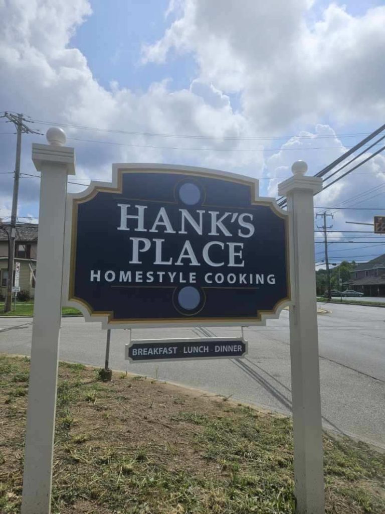 Read more about the article Hank’s Place Opens Tuesday Morning!  Cherished Landmark Returns!!!