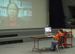 Read more about the article Students use new technology to learn history