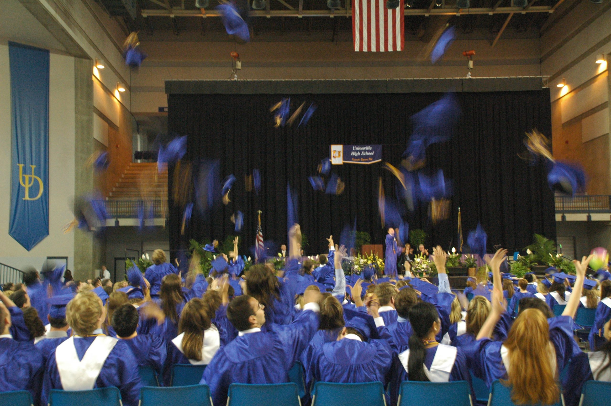 You are currently viewing Unionville grads advised: ‘Wag more, bark less’