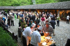Read more about the article Crowds fill museum during annual Antique Show